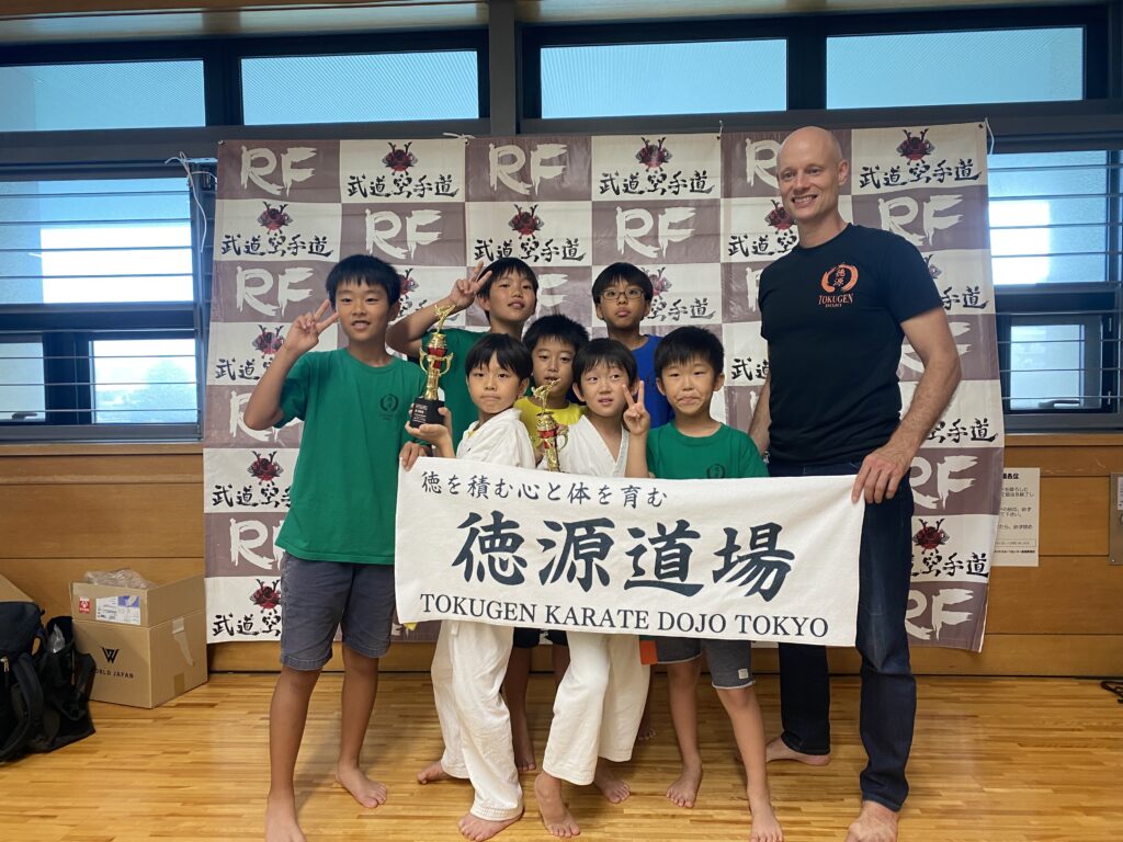 大会での集合写真