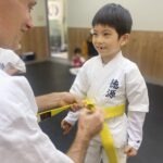 生徒が帯をもらう瞬間
