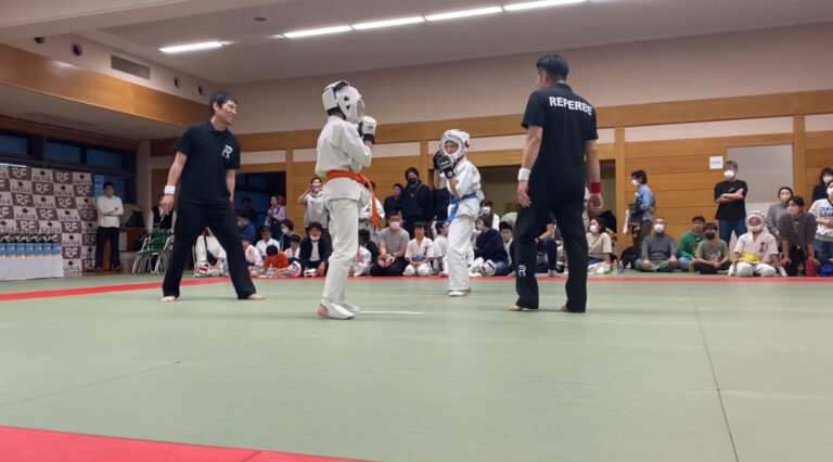 空手の試合中